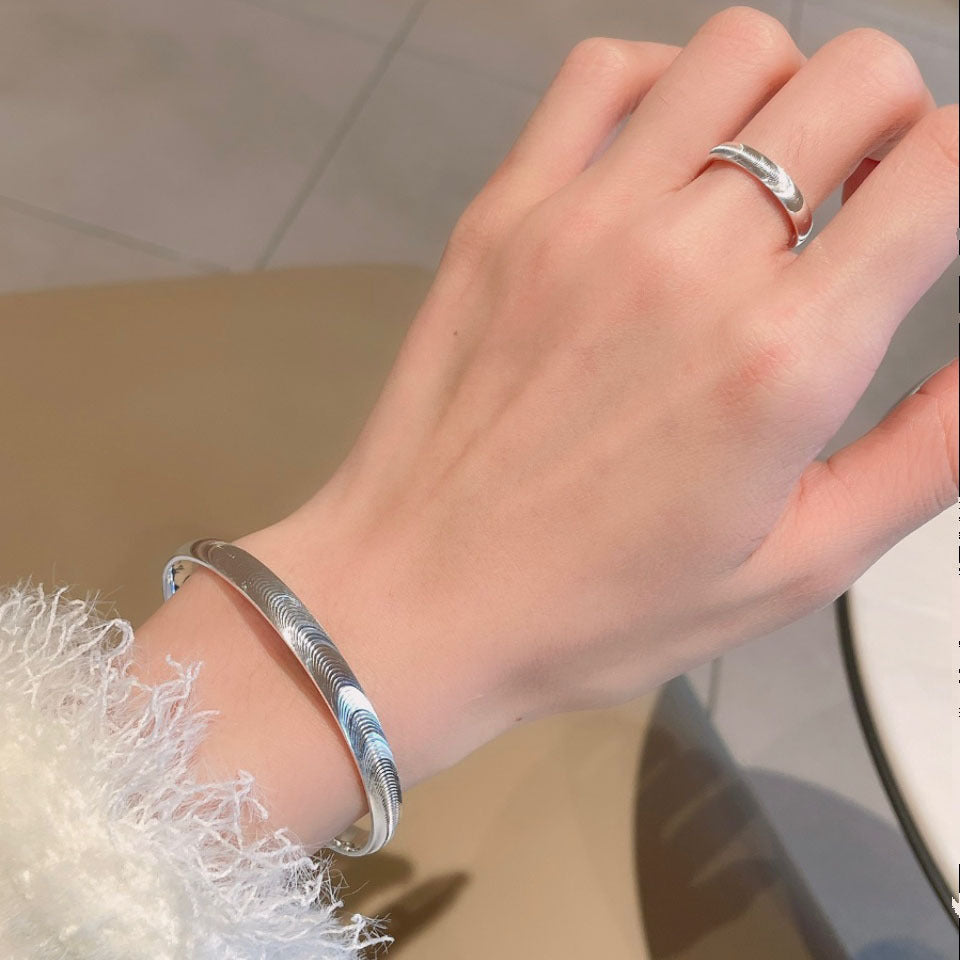 ✨🌙 Pritegne vse poglede – Zapestnica s poliranim mačjim očesom 🌙✨-SI