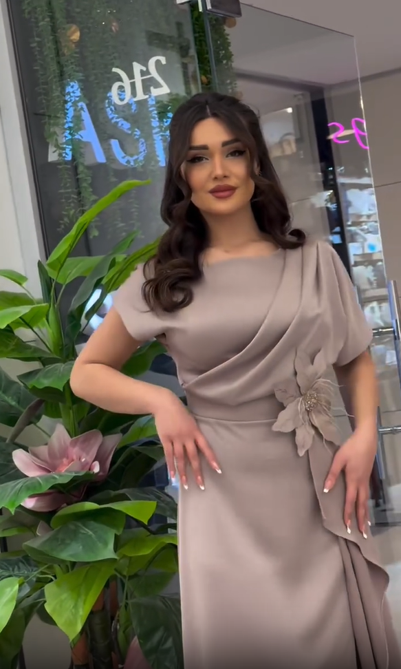 🌼Moteriška gėlėto, seksualaus rašto ir temperamento suknelė-LT