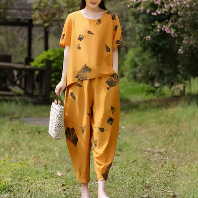 💞 Moteriškas raštuotas trumpų rankovių viršutinis komplektas ir plačios trumpintos kelnės-LT