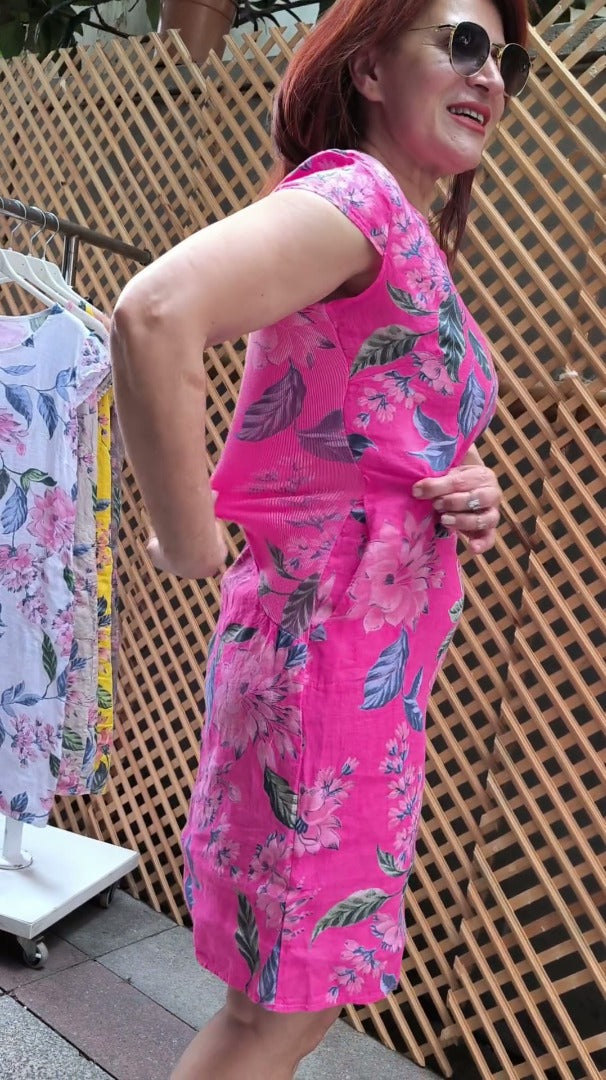 👗 Φόρεμα με στάμπα, φαρδιά μανίκια και στρογγυλή λαιμόκοψη