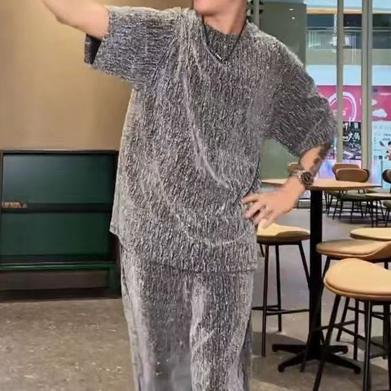 💖 Nov dizajn za leto 2025 ✨Moški dvodelni komplet: majica s kratkimi rokavi in široke hlače-SI