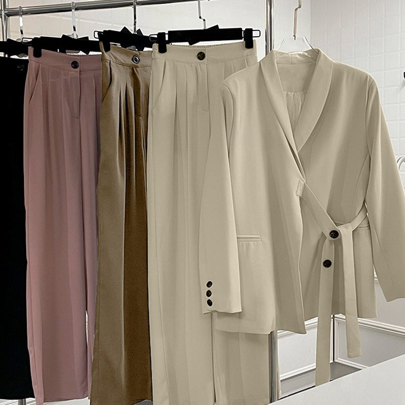 Dvodelni ženski komplet - suknjič z zavezovanjem spredaj in široke hlače-SI